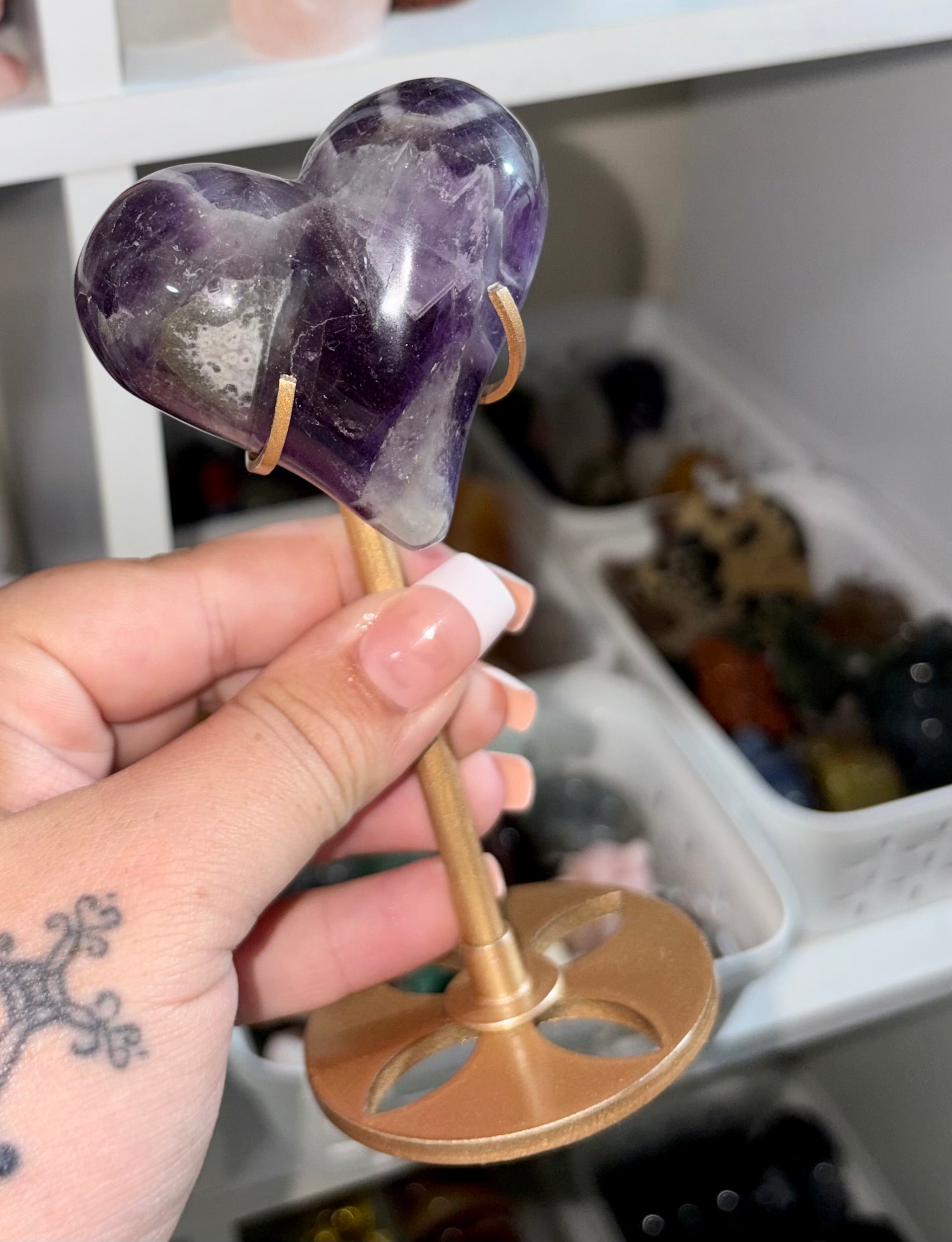 Amethyst heart on stand